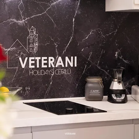 Veterani Holidays